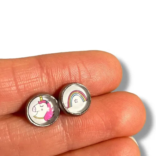Boucles d'oreilles puces licorne colorées enfant - By Hélène